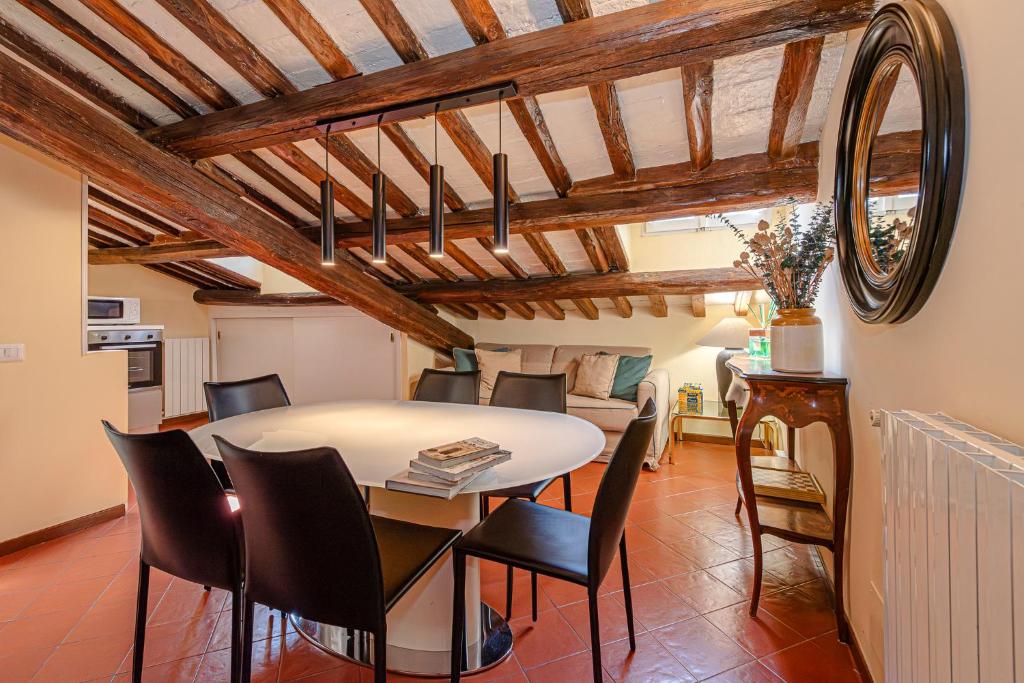 Kuchyňa alebo kuchynka v ubytovaní Luxury Apartment Pantheon