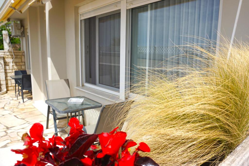 A balcony or terrace at Blue apartment