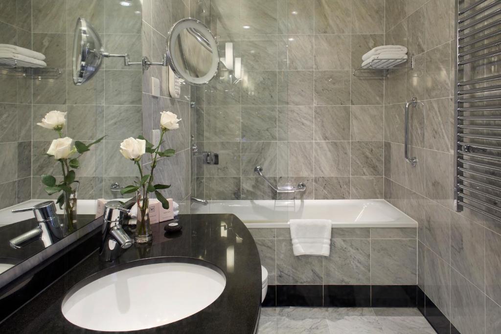 The Mandeville Hotel - Resim 39