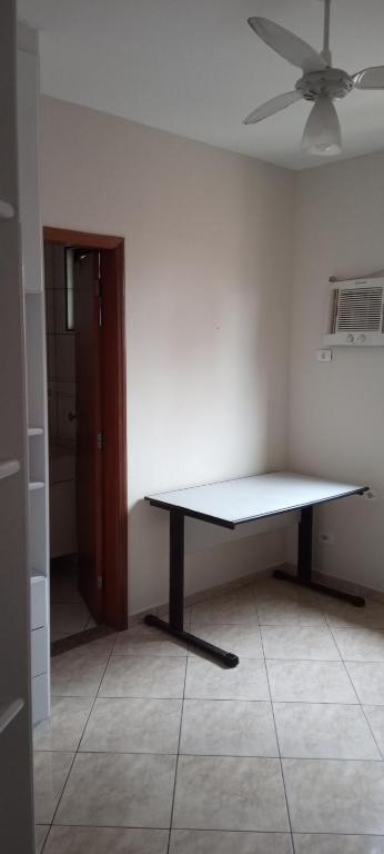 Foto sihtkohas Santos asuva majutusasutuse Quarto independente com cama de solteiro em suite galeriist