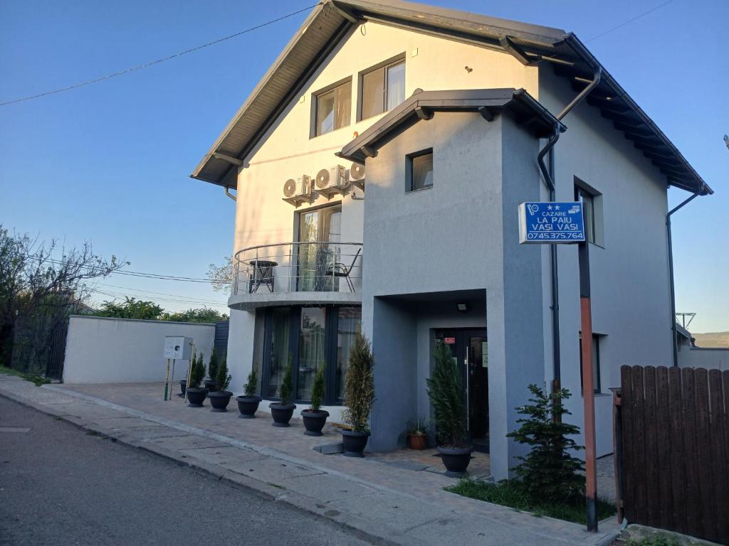 a building on the side of a street at Cazare Paiu VasiVasi in Vaslui