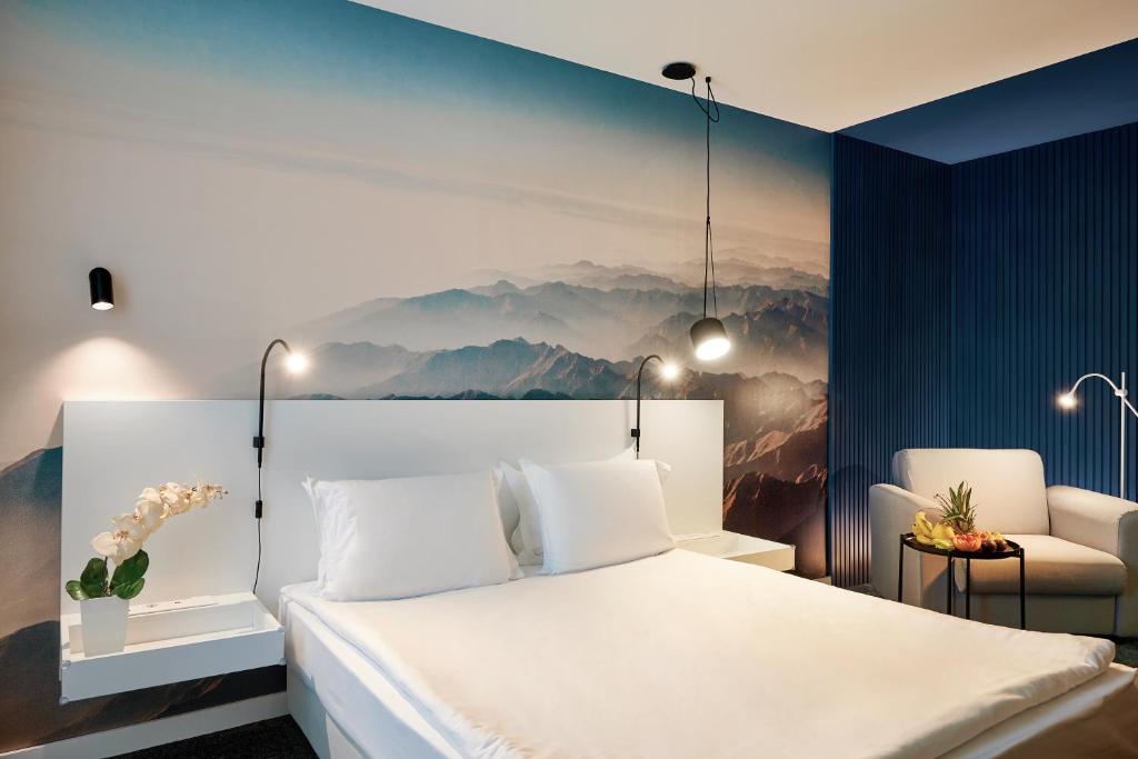 Postel nebo postele na pokoji v ubytování Lucky Bansko Aparthotel SPA & Relax