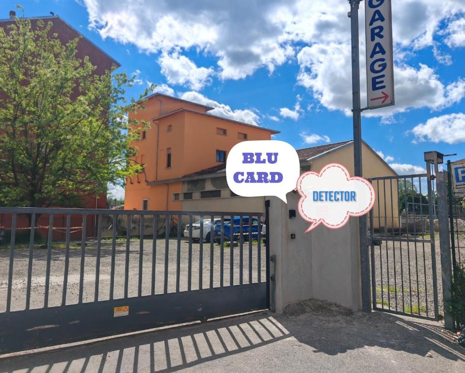 Certifikát, ocenenie alebo iný dokument vystavený v ubytovaní PARMA EXPRESS Traveller's Lodging front Station FS PARKING