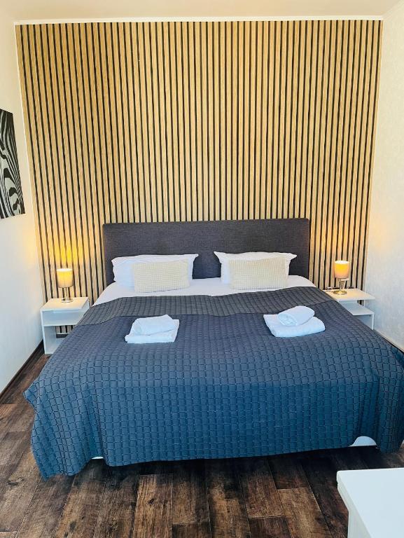 Feldhouse - 