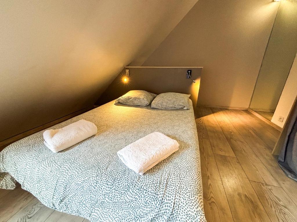 Le Pavillon des Remparts - Commerces à proximité - Centre-ville - Appartement Cosy - Appartement Met 2 Slaapkamers