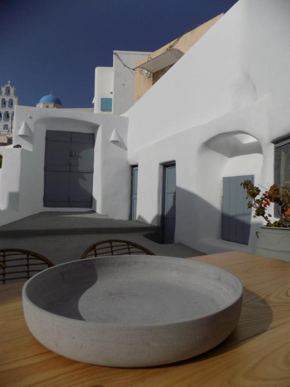 Photo de la galerie de l'établissement Imarkellis Pyrgos Cave and Belfry Charm Santorini, à Pyrgos