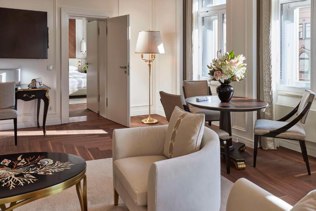 Vier Jahreszeiten Kempinski München - Resim 5