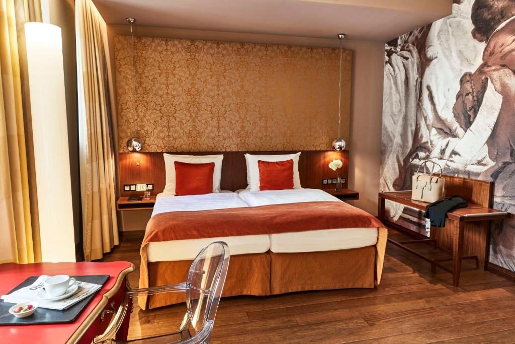 Vier Jahreszeiten Kempinski München - Deluxe Kamer