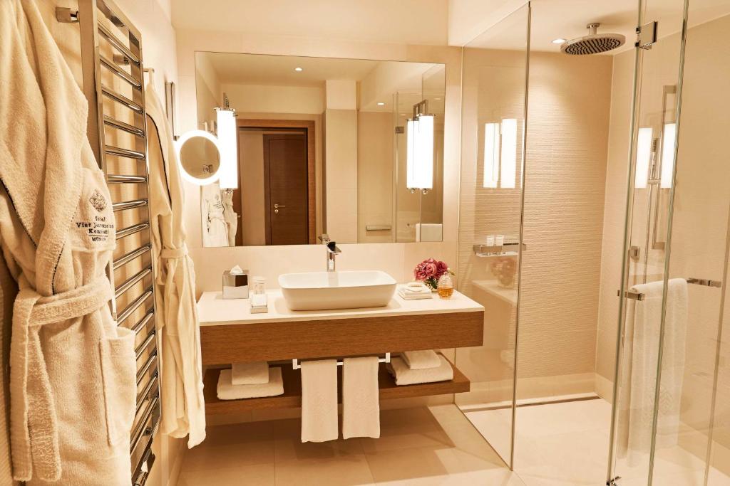 Vier Jahreszeiten Kempinski München - Resim 38