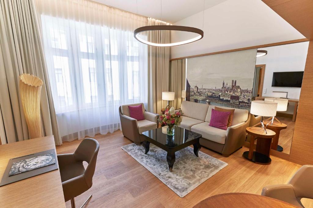 Vier Jahreszeiten Kempinski München - Resim 43