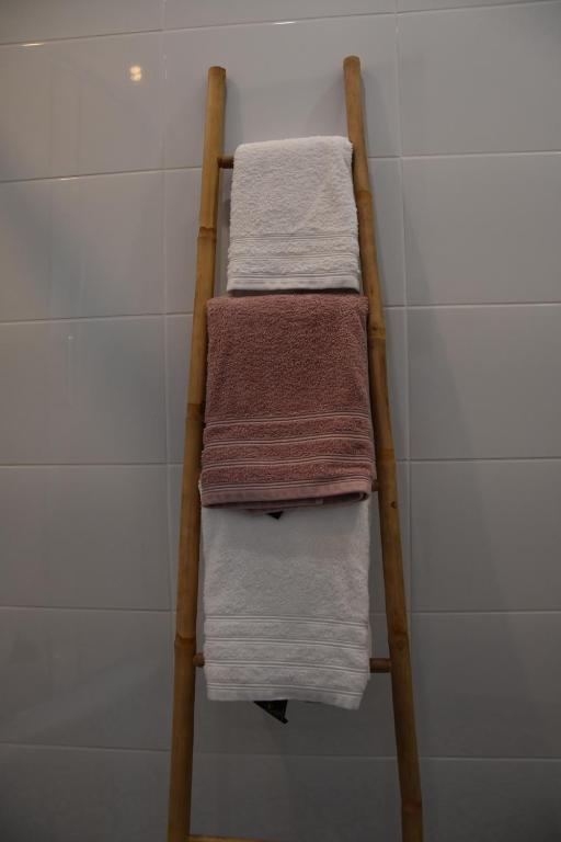 Les Demoiselles - 10