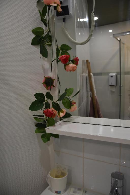 Les Demoiselles - 11