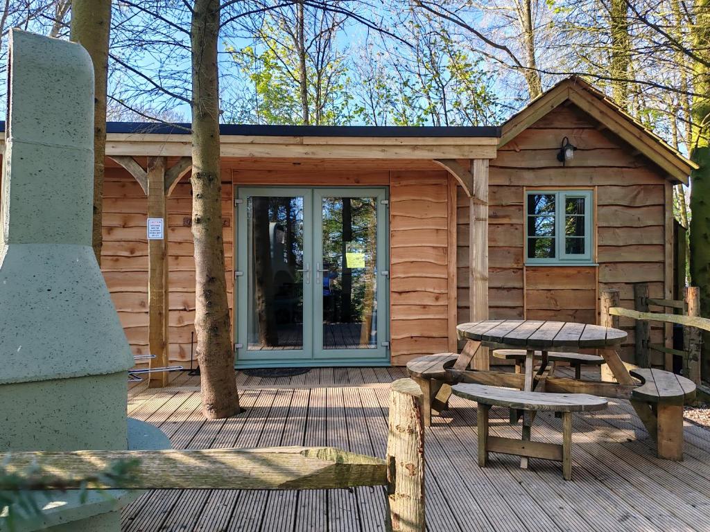 Hayne Barn Estate 6 Luxury Lodges with private hot-tubs AND 1 studio without hot-tub - Chalet Con 1 Camera Da Letto - Fagiano