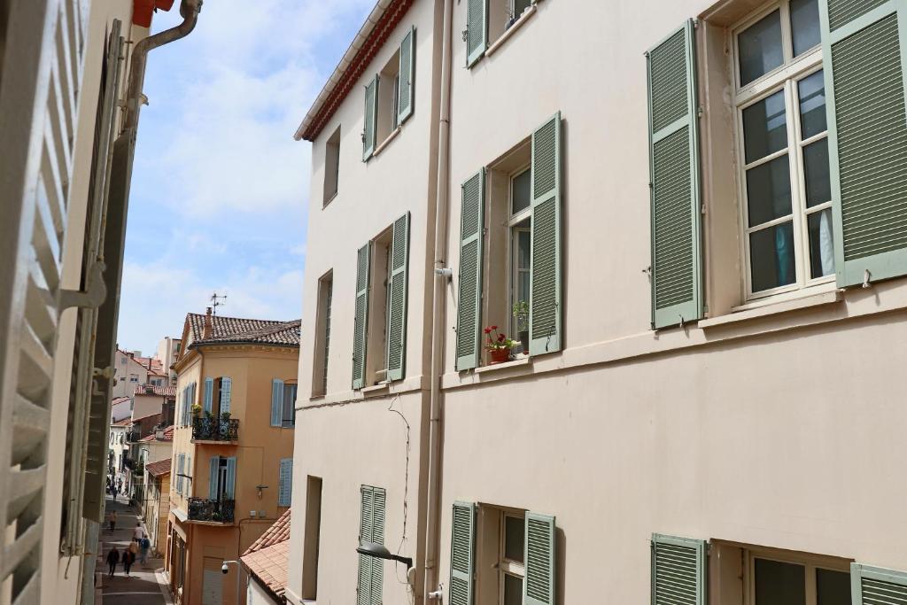 Budynek, w którym mieści się apartament