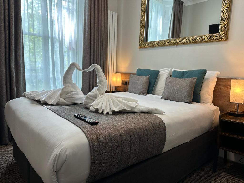 Tudor Court Hotel - Resim 27