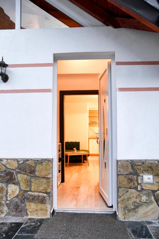 Fotografie z fotogalerie ubytování Breezy Hotel v destinaci Valbonë