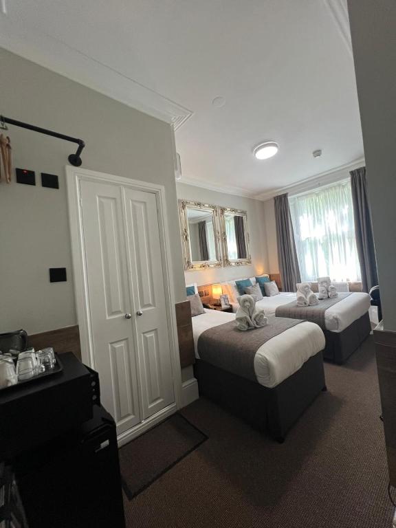 Tudor Court Hotel - Resim 39