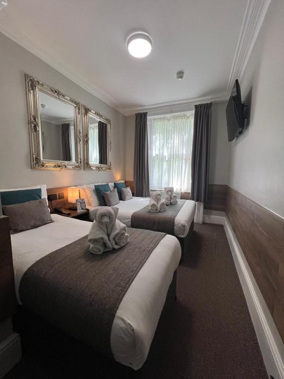 Tudor Court Hotel - Resim 35