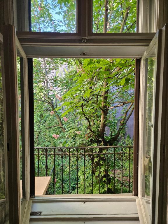 Balkón nebo terasa v ubytování Ligeti Ruin Hostel