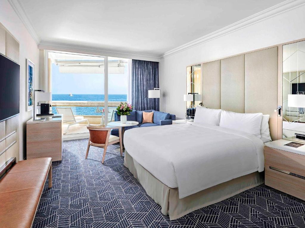 Postel nebo postele na pokoji v ubytování Fairmont Monte Carlo