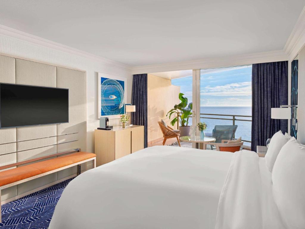 Postel nebo postele na pokoji v ubytování Fairmont Monte Carlo