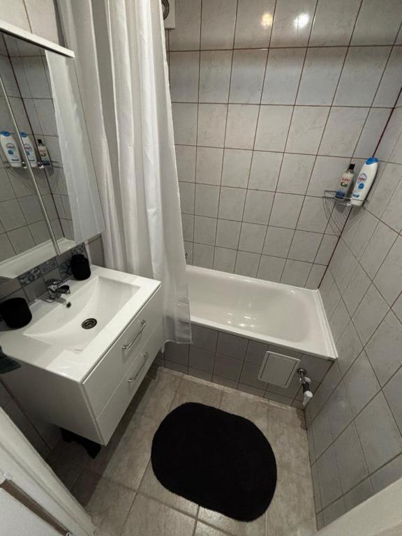 Ένα μπάνιο στο Simon Apartman - Pécs