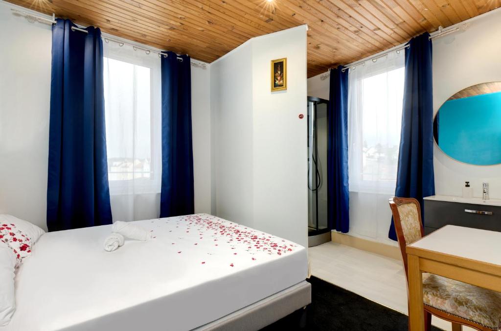 Postel nebo postele na pokoji v ubytování Bach In 1