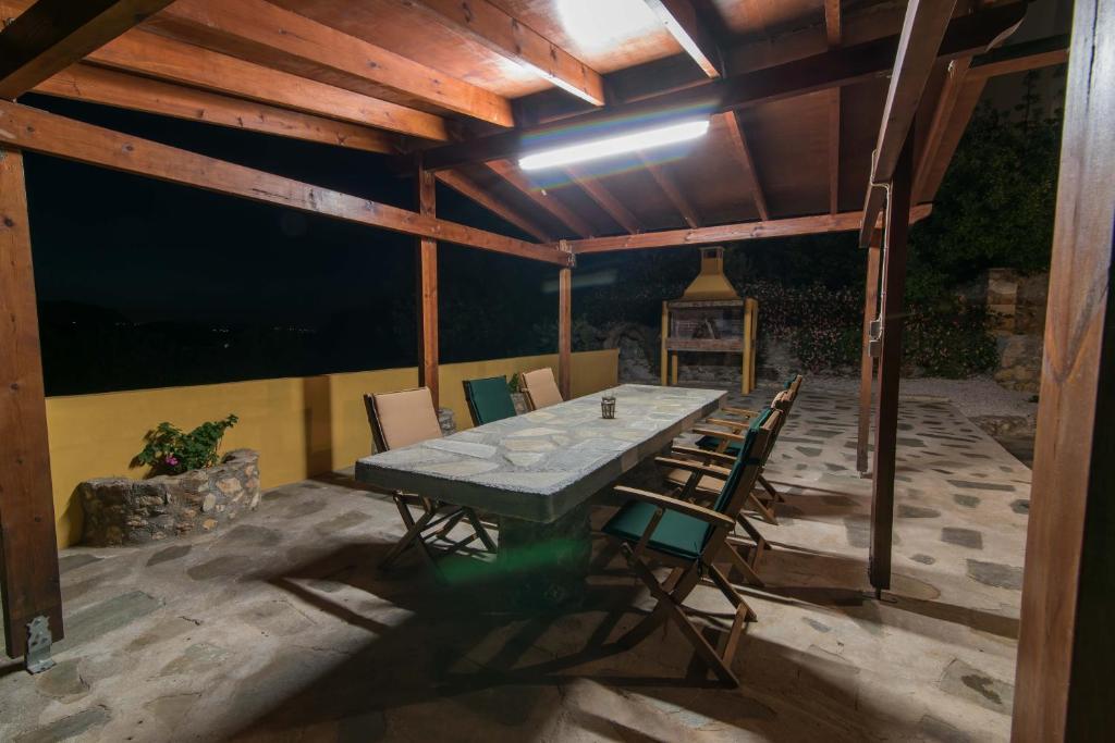 Fotografie z fotogalerie ubytování Dekem Residence v destinaci Gavalochori