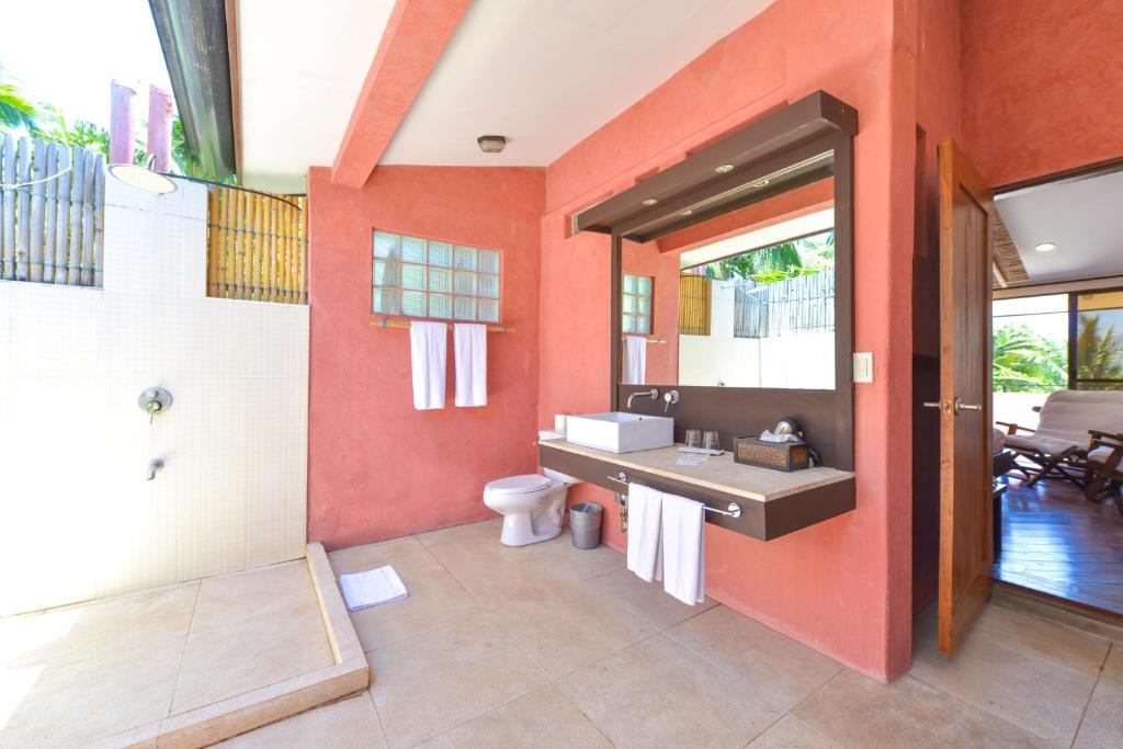 Kuchyň nebo kuchyňský kout v ubytování Signature Boracay Punta Rosa