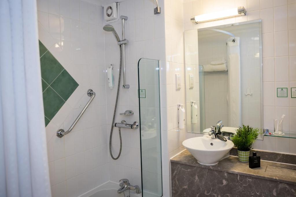 Holiday Inn Manchester West, an IHG Hotel - 