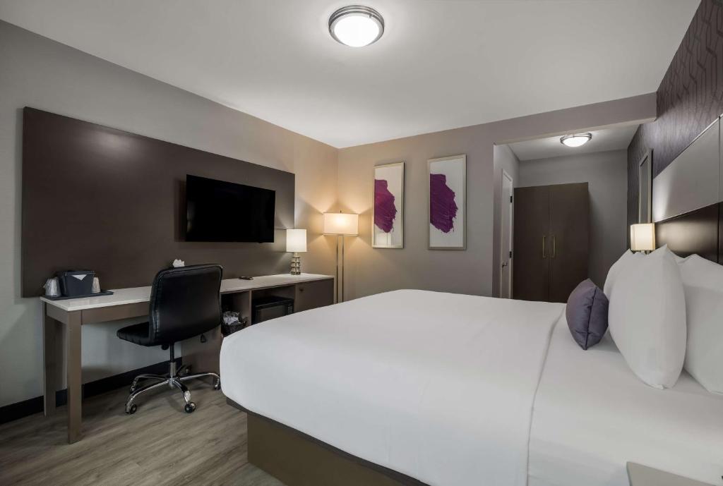 Sunset West Hotel, SureStay Collection By Best Western photo