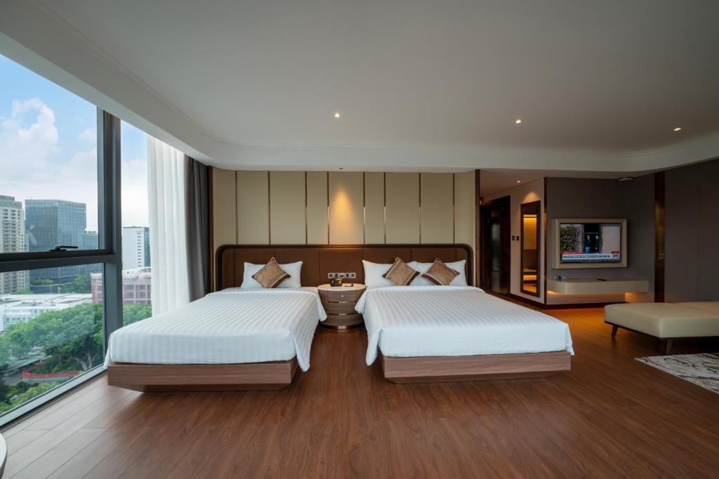 Charm Signature VIP 2 - Triple - Top Floor with City View - Included Afternoon Tea