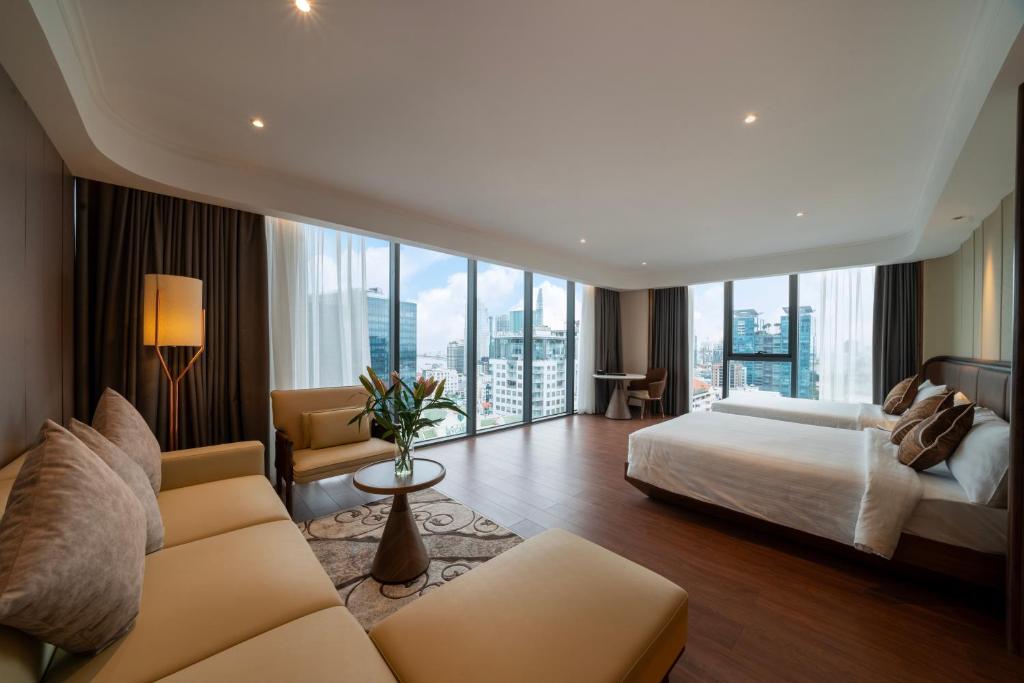Charm Signature VIP 2 - Triple - Top Floor with City View - Included Afternoon Tea