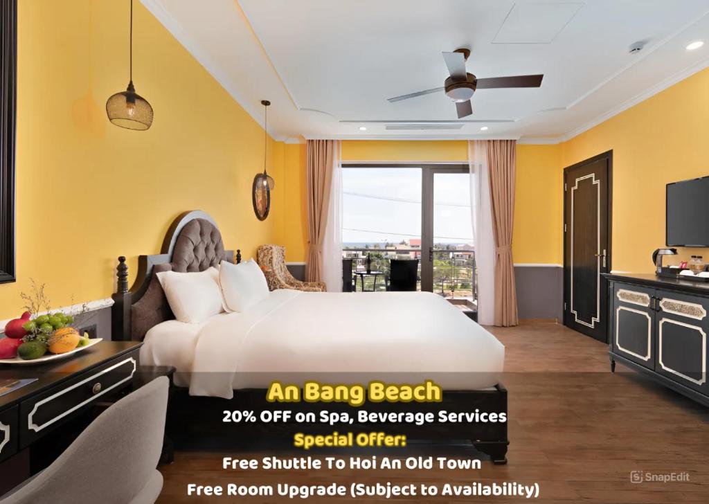 Giường trong phòng chung tại JM Hoi An Beach Hotel - Free Shuttle Car To Old Town