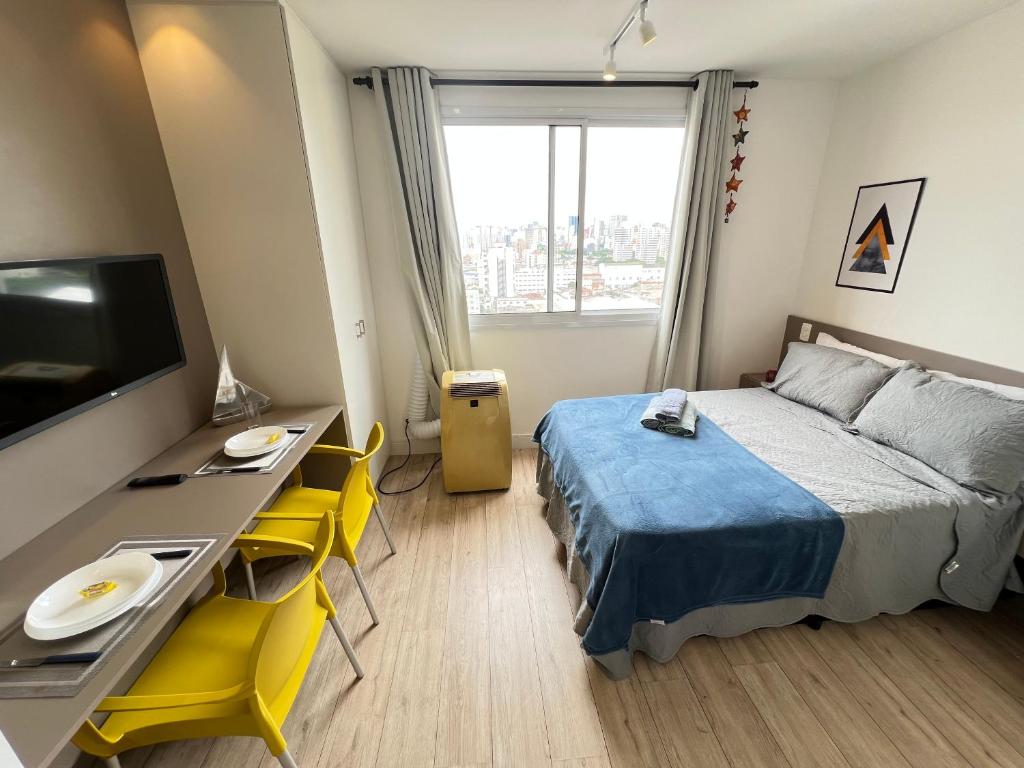 Ένα ή περισσότερα κρεβάτια σε δωμάτιο στο MV 126A Gracioso Apartamento Em Frente Ao Metrô Brás! - Rua Coronel Mursa, 56 - Brás