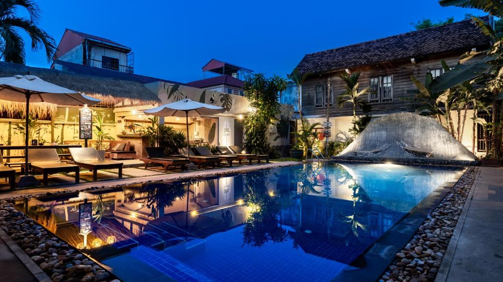 Bazén v ubytování Babel Siem Reap Guesthouse nebo v jeho okolí