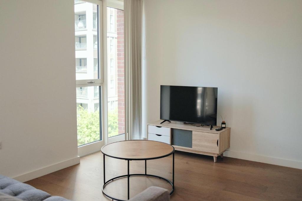 Luxury Apartment with Private Balcony in Zone 1, London (updated prices ... - Luxury City Apartments Zone 1