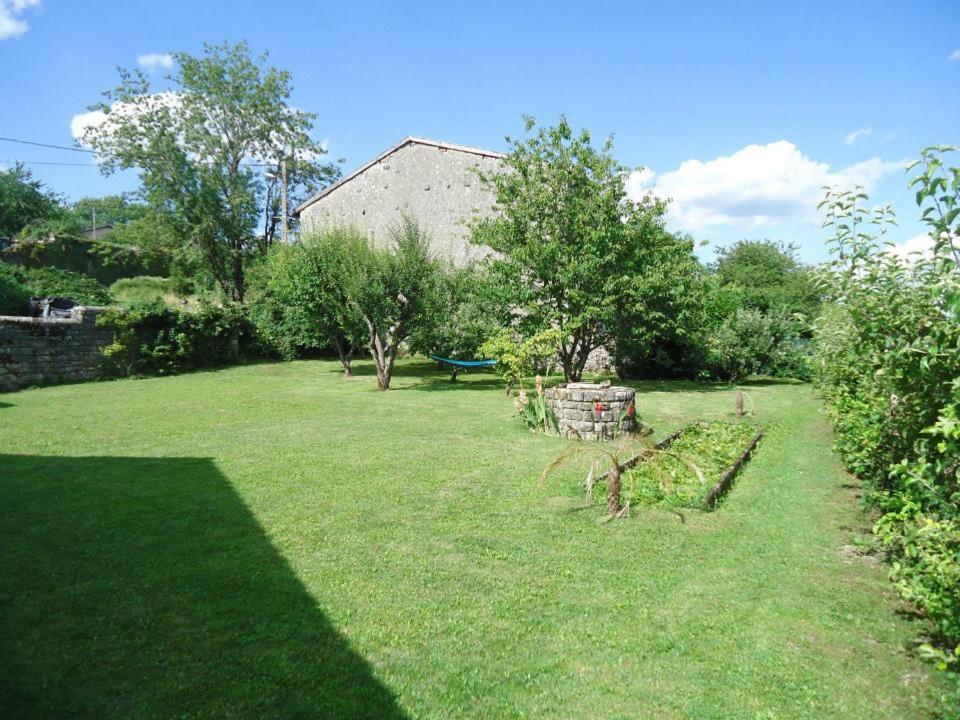 Zahrada ubytování B&B CHEZ FOUCHS - Chambre d'hôtes