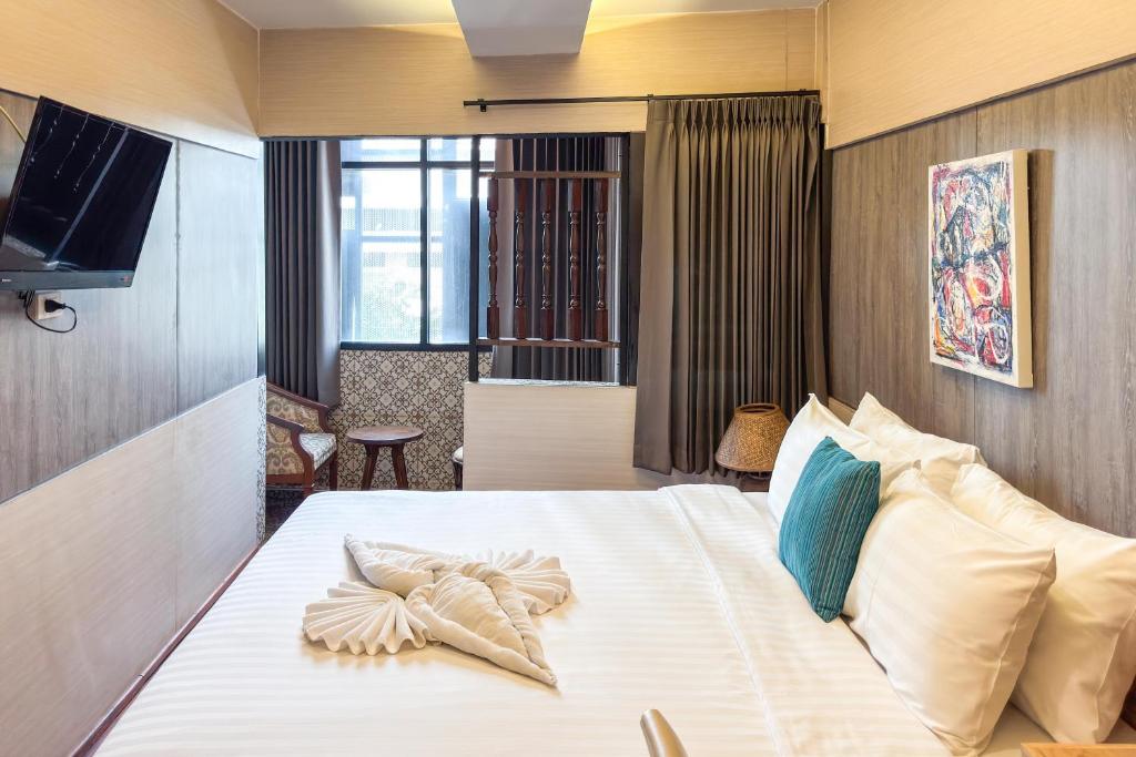 
Deluxe Double Room with Balcony
