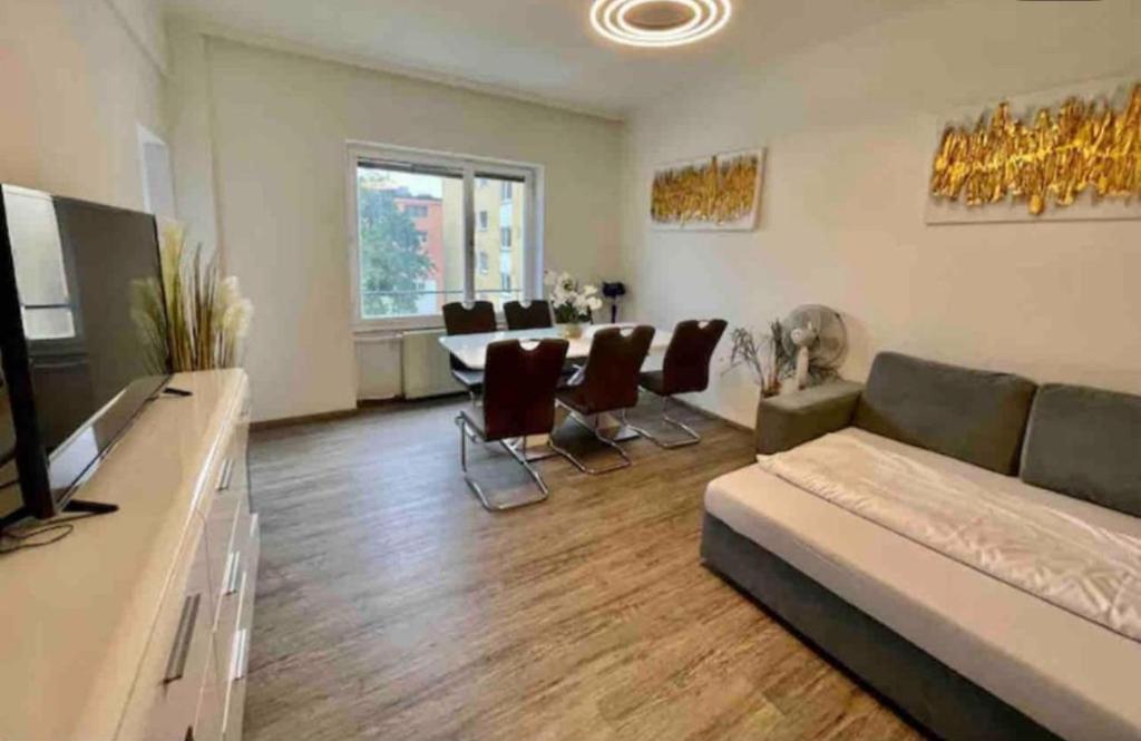 Μια τηλεόραση ή/και κέντρο ψυχαγωγίας στο City Apartment