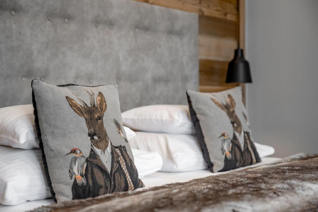 AlpenParks Hotel & Apartment Arlberg Warth mit Pool - 1