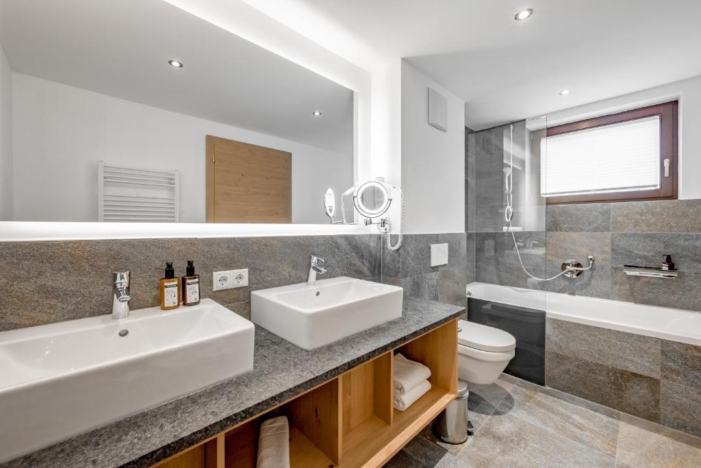 AlpenParks Hotel & Apartment Arlberg Warth mit Pool - 11