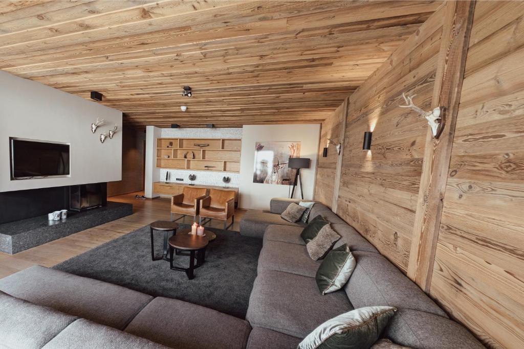 Ski-to-door Travel Proud AlpenParks Hotel & Apartment Arlberg Warth mit Pool - Appartamento Con Terrazza