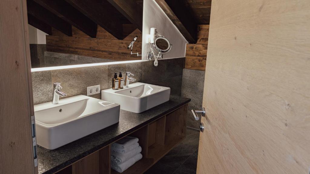 AlpenParks Hotel & Apartment Arlberg Warth mit Pool - 17