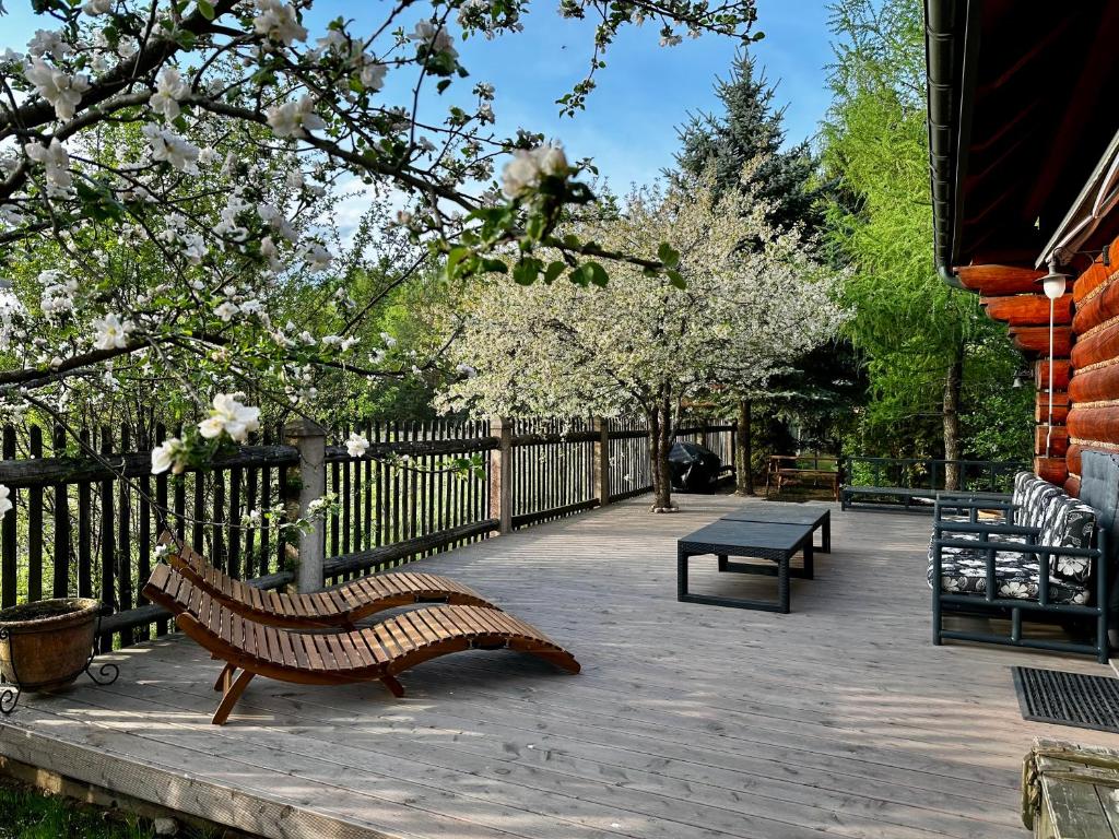 Vonkajšia záhrada v ubytovaní Willa Siemianówka - Sauna, Jacuzzi