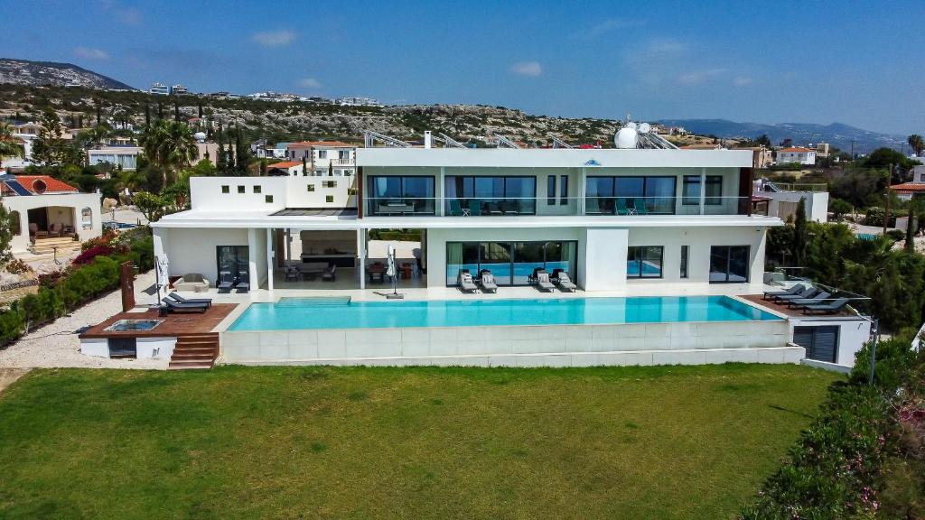 Πισίνα στο ή κοντά στο J&C Villa Resort Seacave