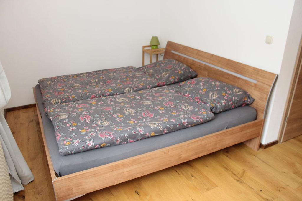 Postel nebo postele na pokoji v ubytování Holzkastl