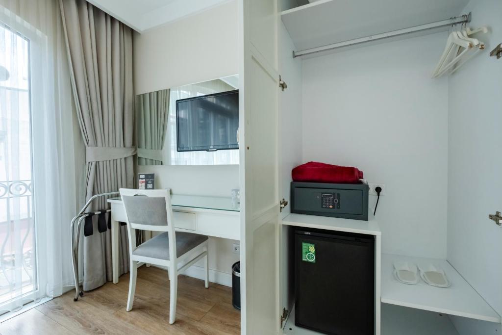 Ten Rooms Istanbul Hotel - 6