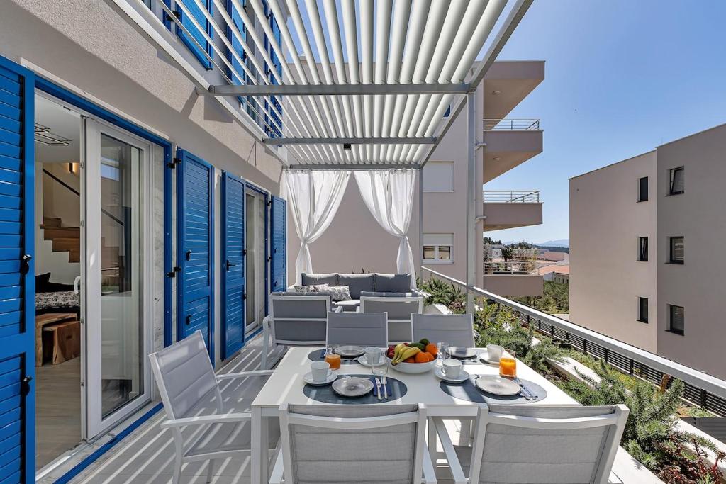 Bamboo House App 4 by Makarska Exklusiv