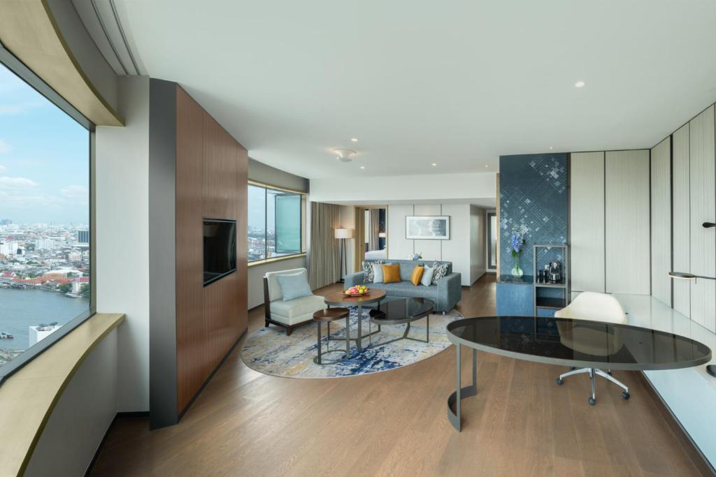 Millennium Hilton Bangkok - 17